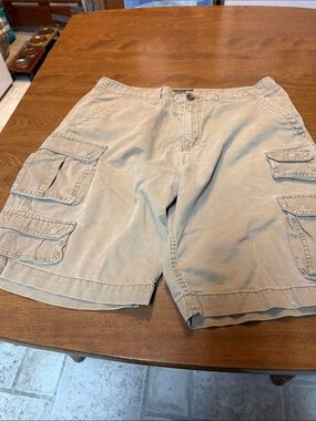 No Boundaries Tan Cargo Shorts with Multiple Pockets